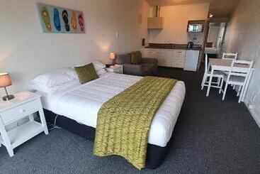 モーテル Baileys At The Beach