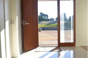 مبيت وإفطار Pine Hill Lodge