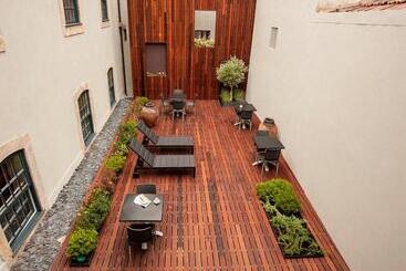 تختخواب و صبحانه Casa Dos Loios By Shiadu