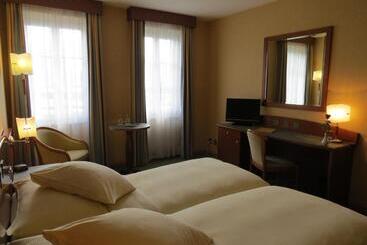 هتل Hôtel Du Port