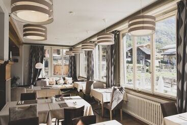 בית מלון כפרי Hôtel Le Besso   Swiss Romantic Lodge Zinal