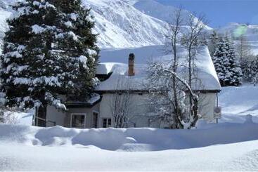 Jugendherberge Hospental