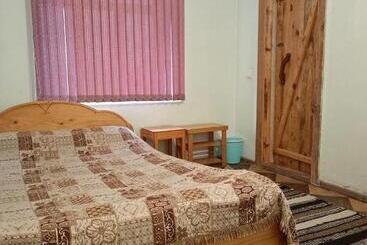 ユースホステル Pamir Lodge