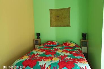 צימר Les Caboderies Chambre Familiale Privée Indépendante 2 Lits