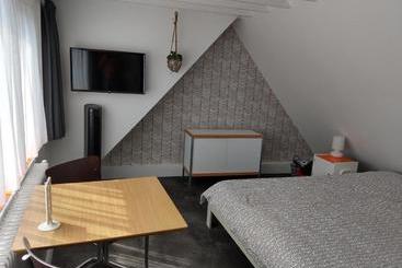 مبيت وإفطار Hoogland Aan Zee