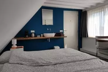 تختخواب و صبحانه Hoogland Aan Zee