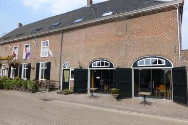 ベッドアンドブレックファースト T Brouwershuis