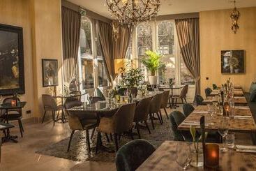 Grand Boutique Hotel Restaurant Huis Vermeer