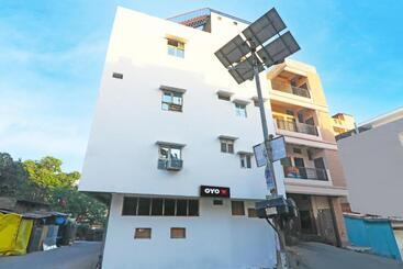 Super Hotel O Kalpna Inn