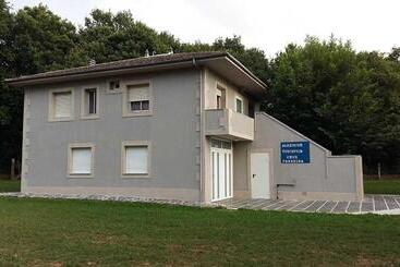 Szálló Cruz De Ferreira