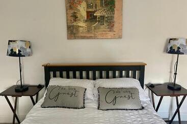 پانسیون Golden Triangle Townhouse