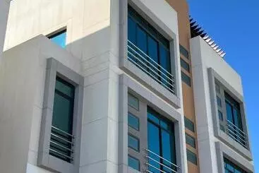 هتل آپارتمان Falak Furnished Quarters