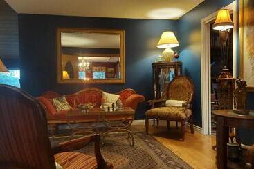 Hidden Valley Bed And Breakfast