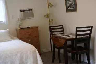 Bed and Breakfast Liftlock Guest House
