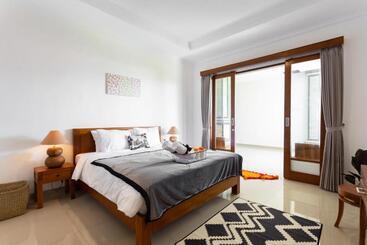 Phoenix Bed And Breakfast 8