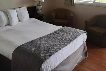 Cozy Court Motel