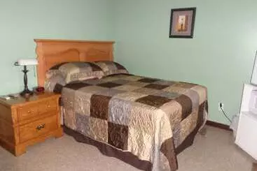 Happy Motel