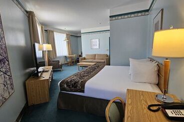 The Cedars Inn Hotel & Convention Centre