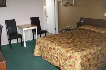 Travellers Motel