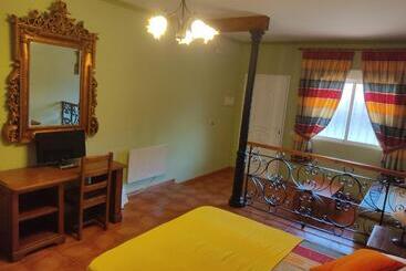 Hotel Alojamiento Rural Los Delfines