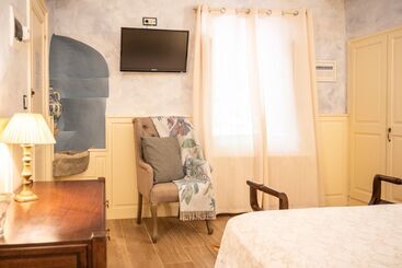 Hotel La Sala De Camós