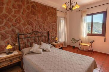 Резиденция Alojamientos Rurales Los Macabes