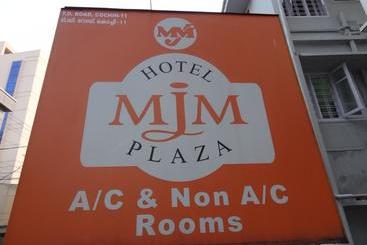 בית מלון כפרי Mjm Plaza