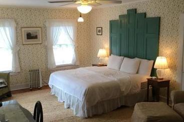 Aamiaismajoitus (B&B) House On Chase Creek