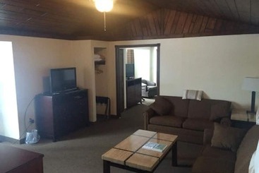 Candlestone Golf And Resort