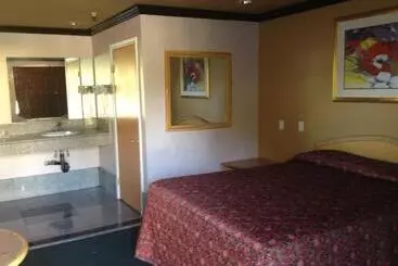 All 8 Motel