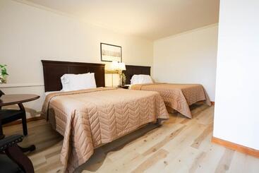 モーテル Chatham Travel Lodge