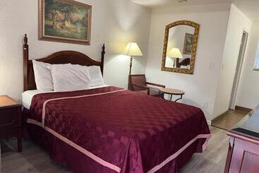 מוטל Economy Inn Paso Robles