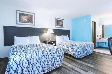 מוטל Sky Palace Inn & Suites Wellington