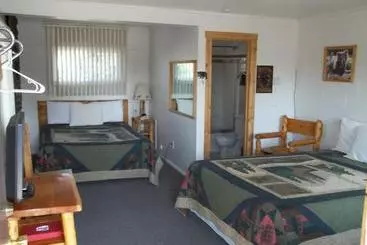 Motelli Budget Host Elk Antler Inn