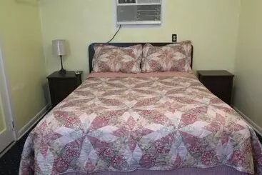 Pillow Talk Motel