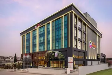 Hotel Ramada Encore By Wyndham Istanbul Arnavutkoy