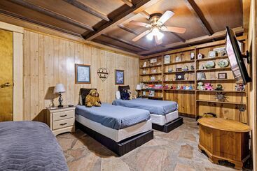 별장 Hillbilly Highrise