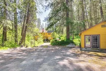 Mökkimajoitus On Site River Access: Quiet Home In Wilseyville!