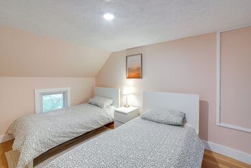 بيت ريفى Serene South Haven Retreat W/ Deck: 1 Mi To Dtwn!