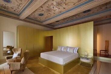 تختخواب و صبحانه Gironda