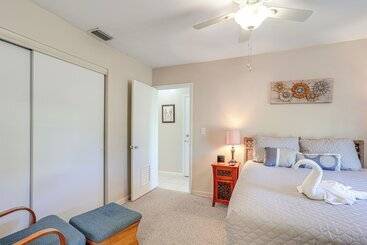 コテージ Sunny Port St Lucie Home: Lanai & Golf Course View