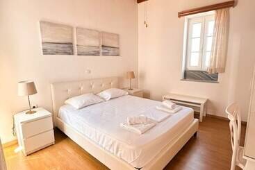 레지던스 Anna S Village House