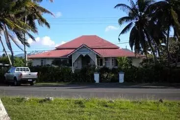 هتل Vaiala Beach Cottages