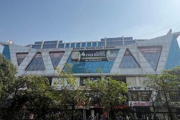 4 Ever Hotel ,surat