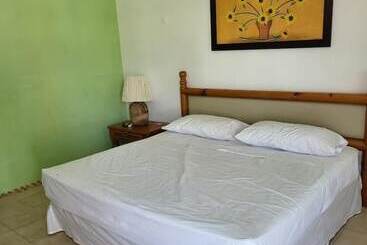 Otel Pelican Inn At Las Dunas Chelem