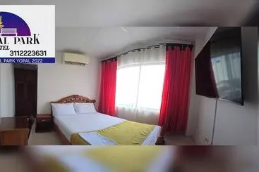 ホテル Central Park Yopal