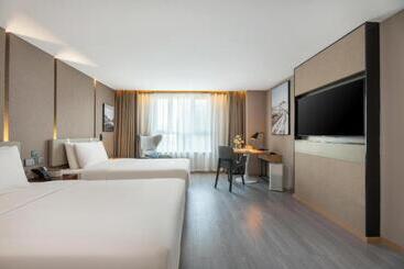 Atour Hotel Urumqi Municipal Government Nanhu People S Square