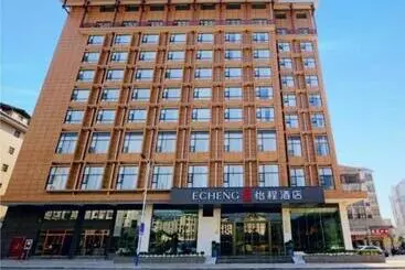 E Cheng Hotel Liuzhou Sanjiang Fengyu Bridge