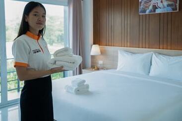 בית מלון כפרי B2 Nakhon Sawan Boutique & Budget