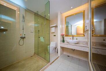 Vienna Hotel Hubei Xiantao Palace